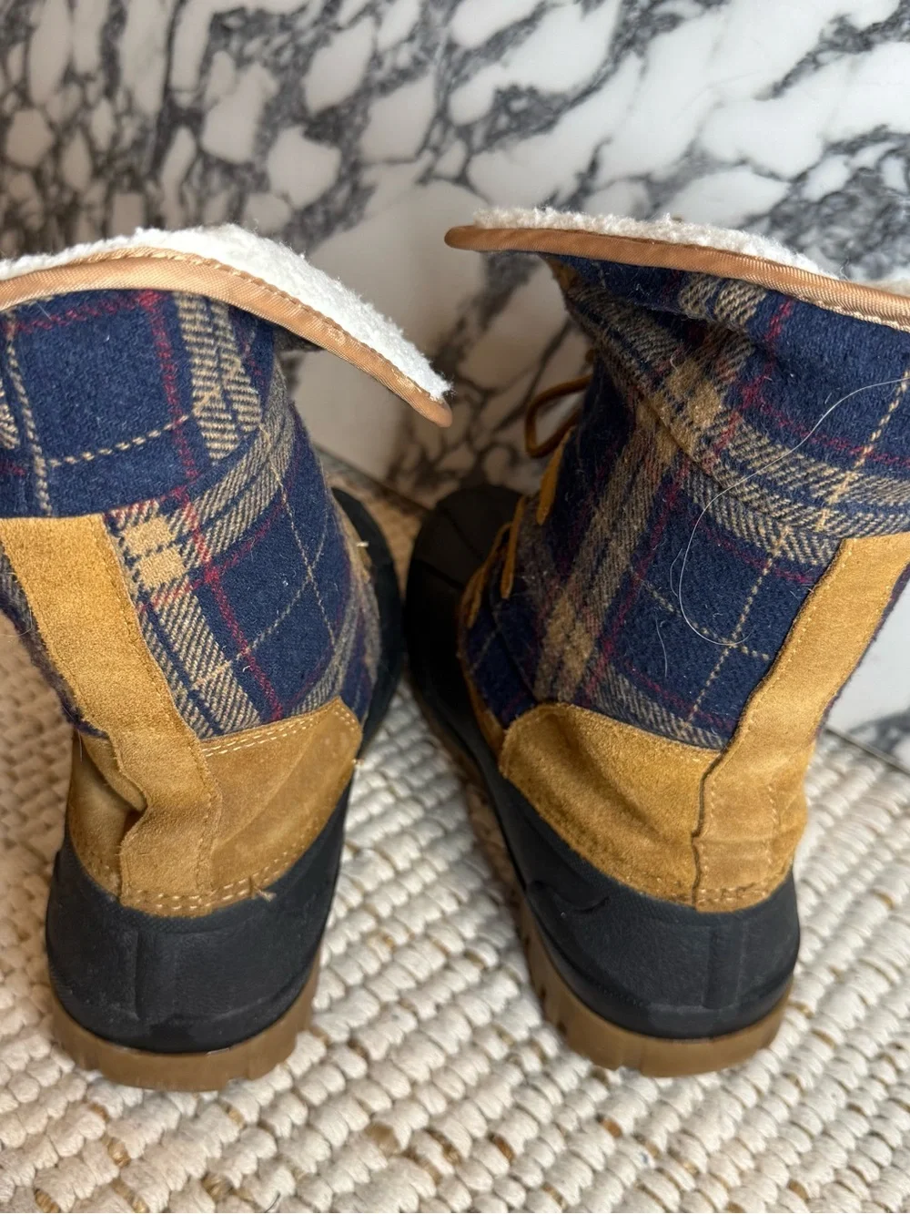 STQ Women's Plaid Winter Duck Boots Size 9 Waterproof Snow Shoes Navy Tan